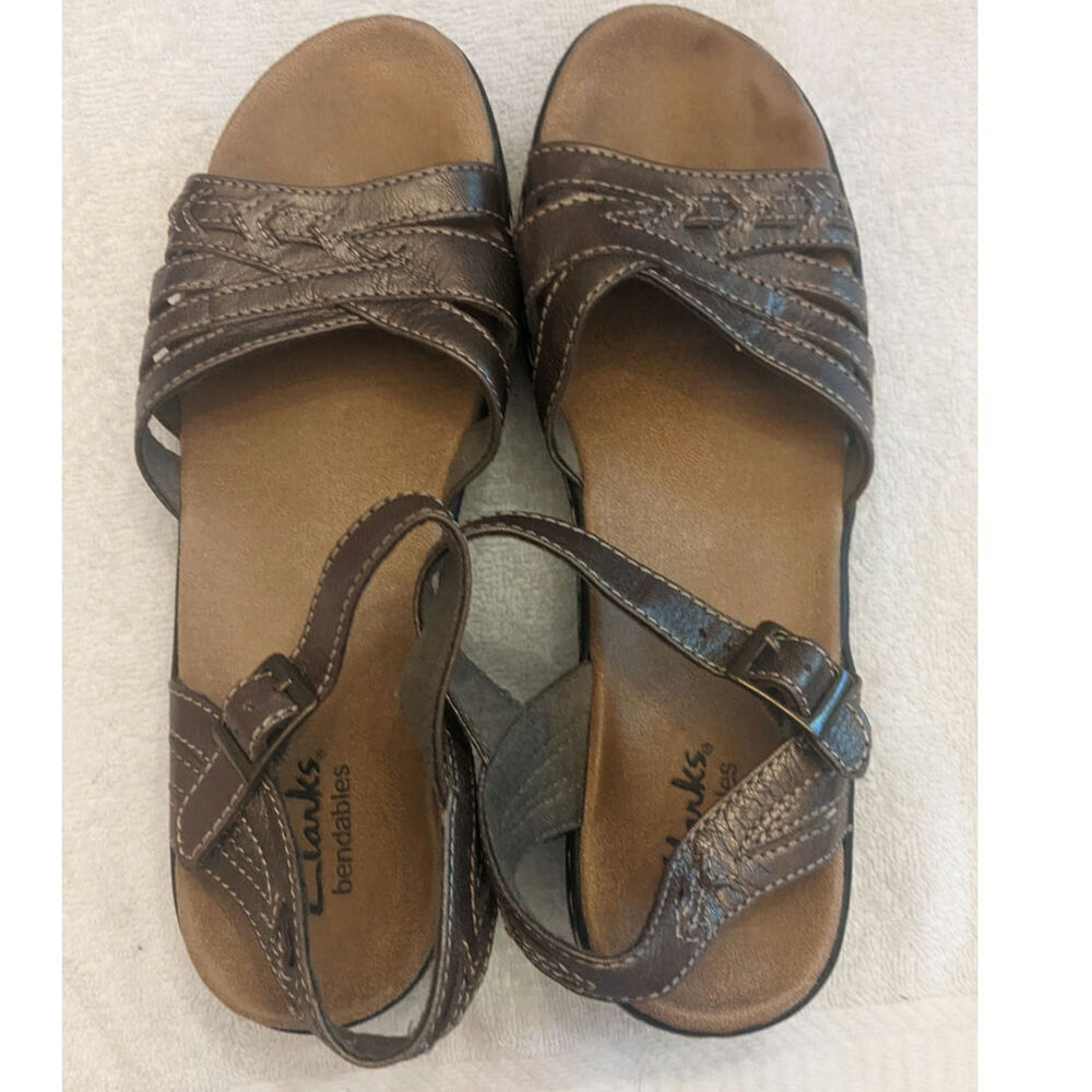 Clarks Bendable Brown Leather Sandals, 8.5 Medium, Crisscross Wedge